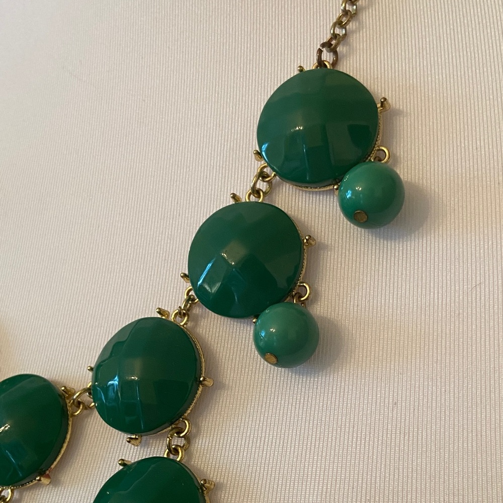 Green Statement Bib Necklace with Gold-Tone Chain - Women Jewelry - Picture 5 of 7